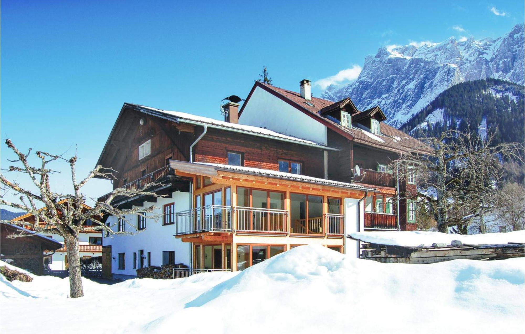 Helle Ferienwohnung In Ehrwald Exterior photo